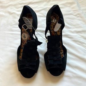 NWT Black 6in Stiletto Joey Shoes